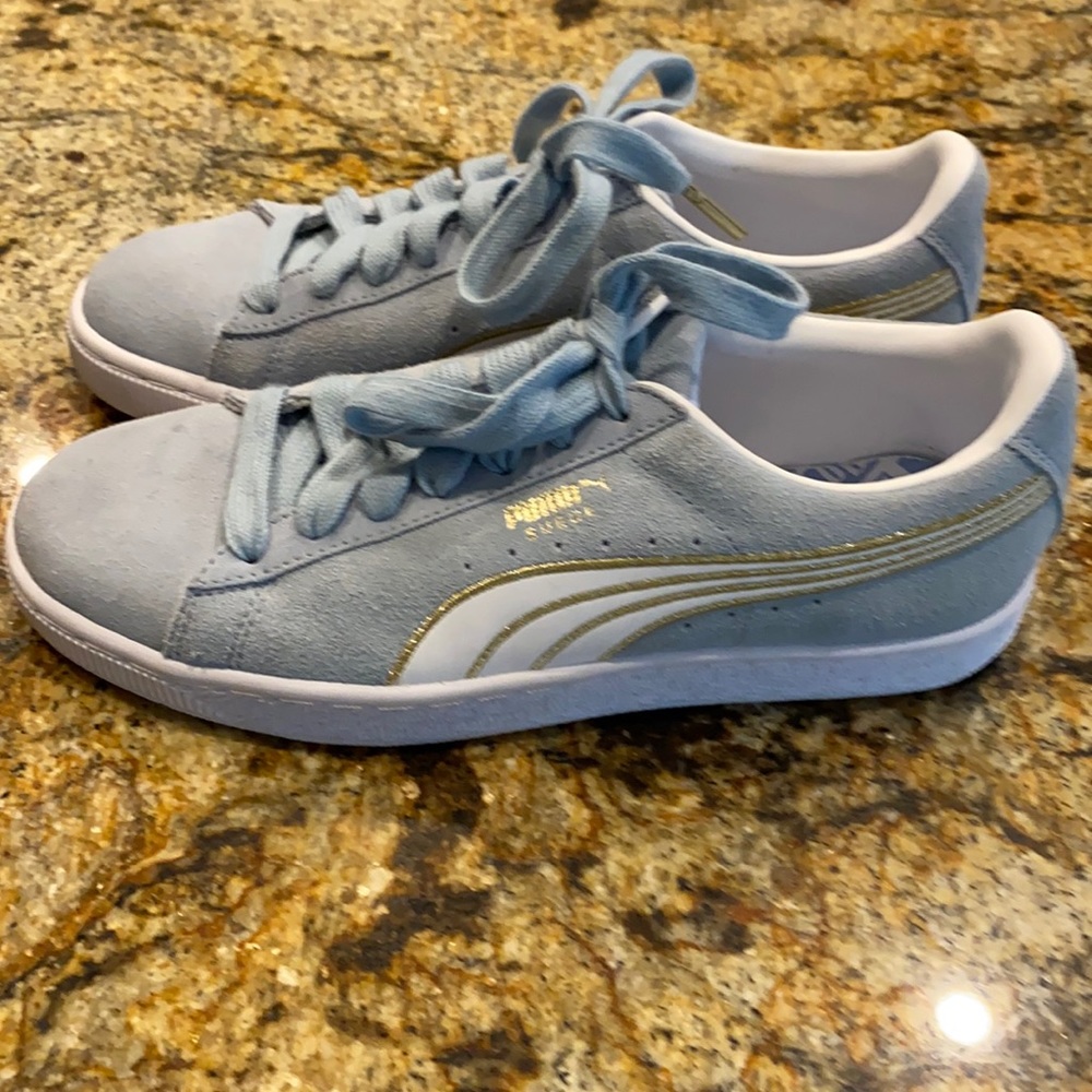 Puma tennis shoes